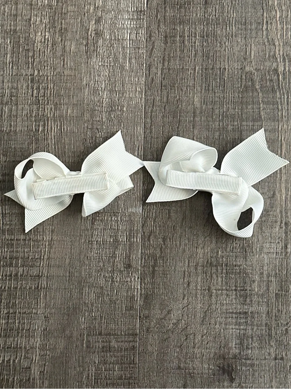 💞 Set of 2 White Grosgrain Ribbon Clip Hair Bows
